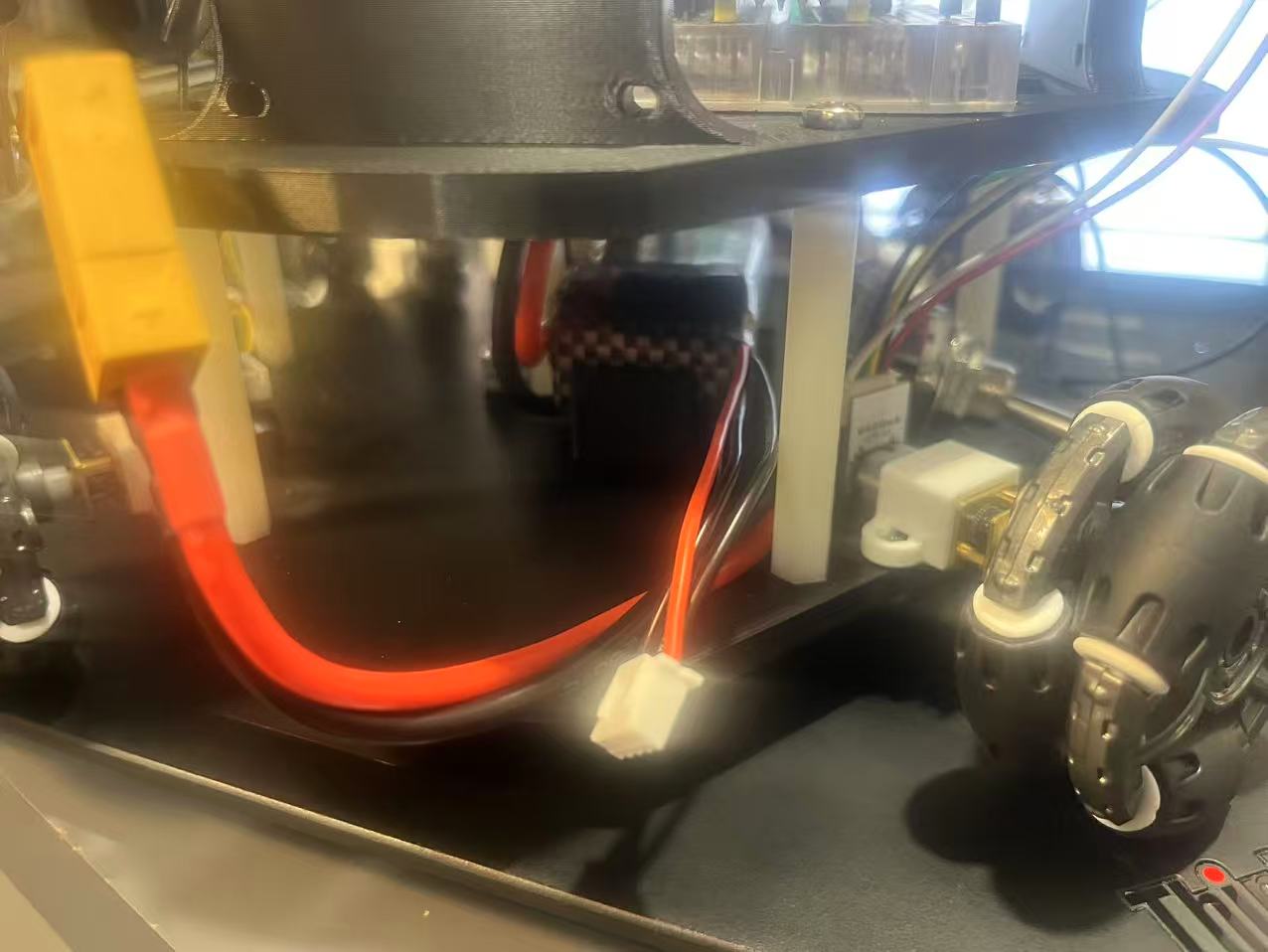 Bottom power and motor layer of the rover