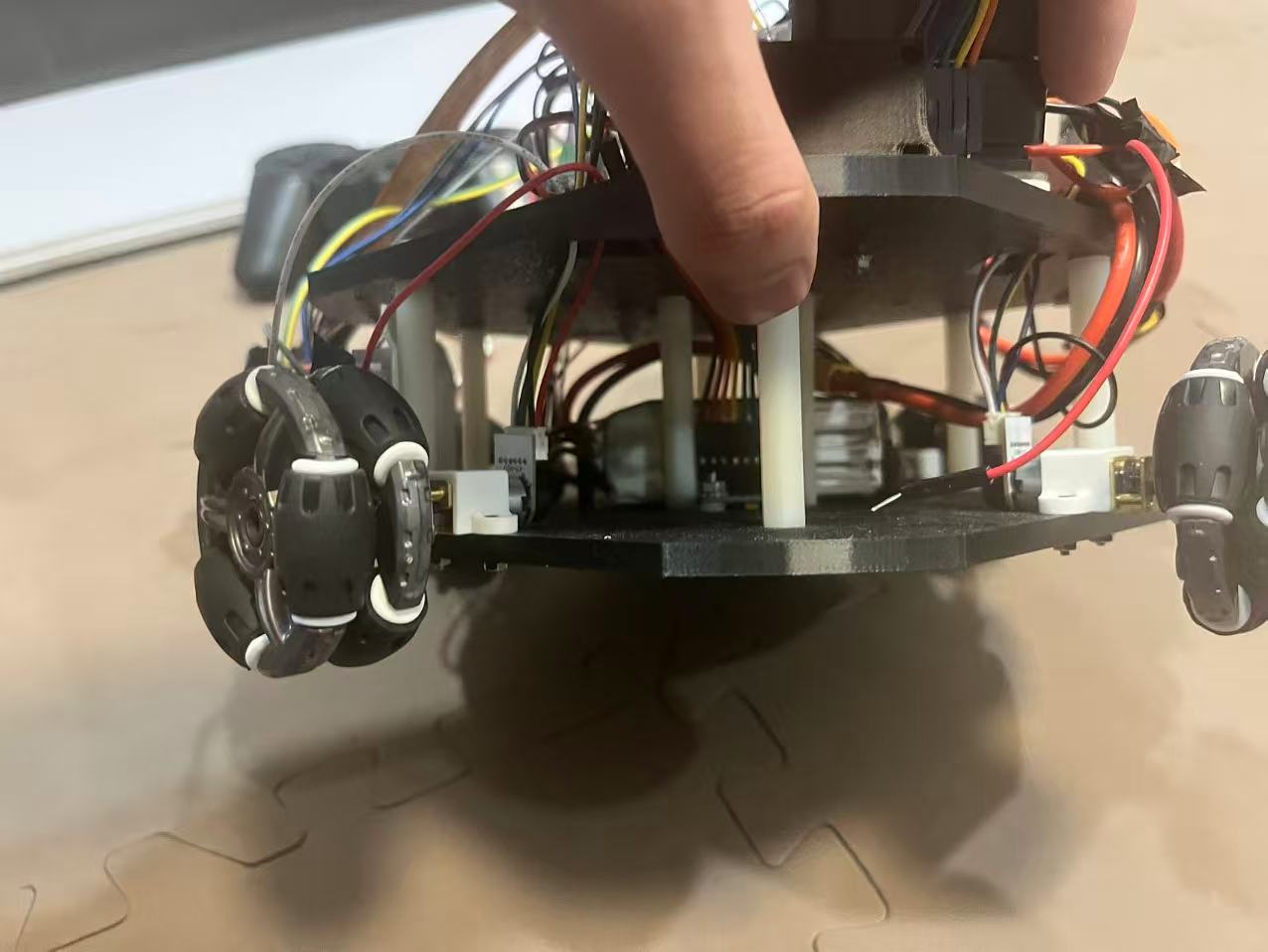 Side view of the finished X-drive rover